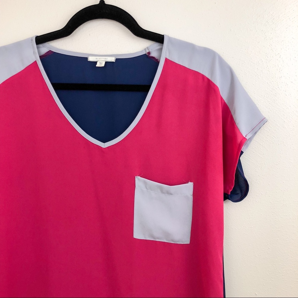 Closet closing 4/15, make offer! Pleione V-Neck High-Low Front Pocket Top